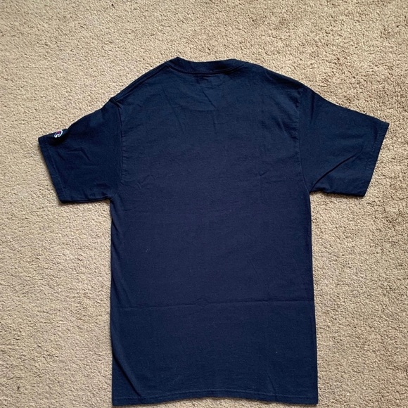 Uconn - Picture 8 of 8